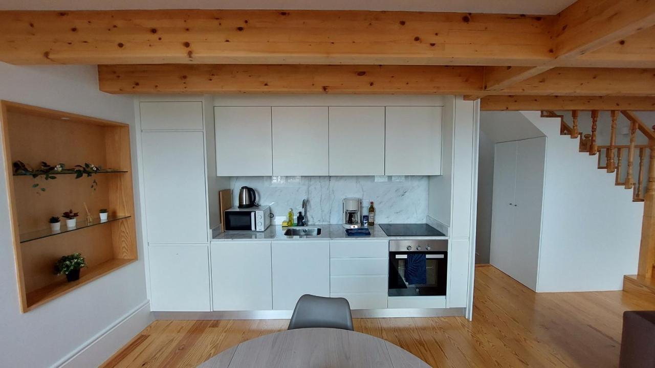 Downtown Clerigos Duplex With River View By Vacationy Porto