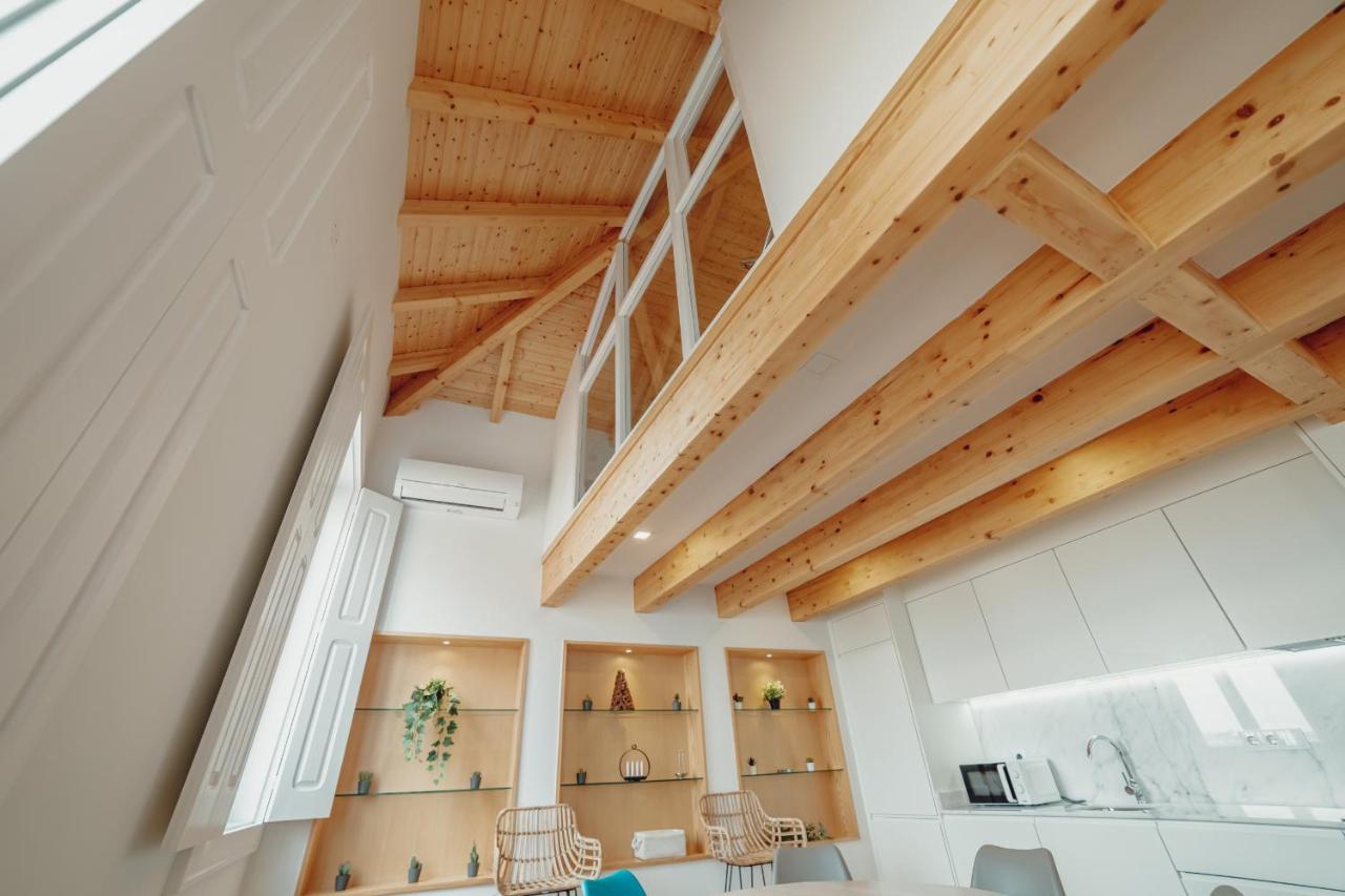 Apartment Downtown Clerigos Duplex With River View By Vacationy