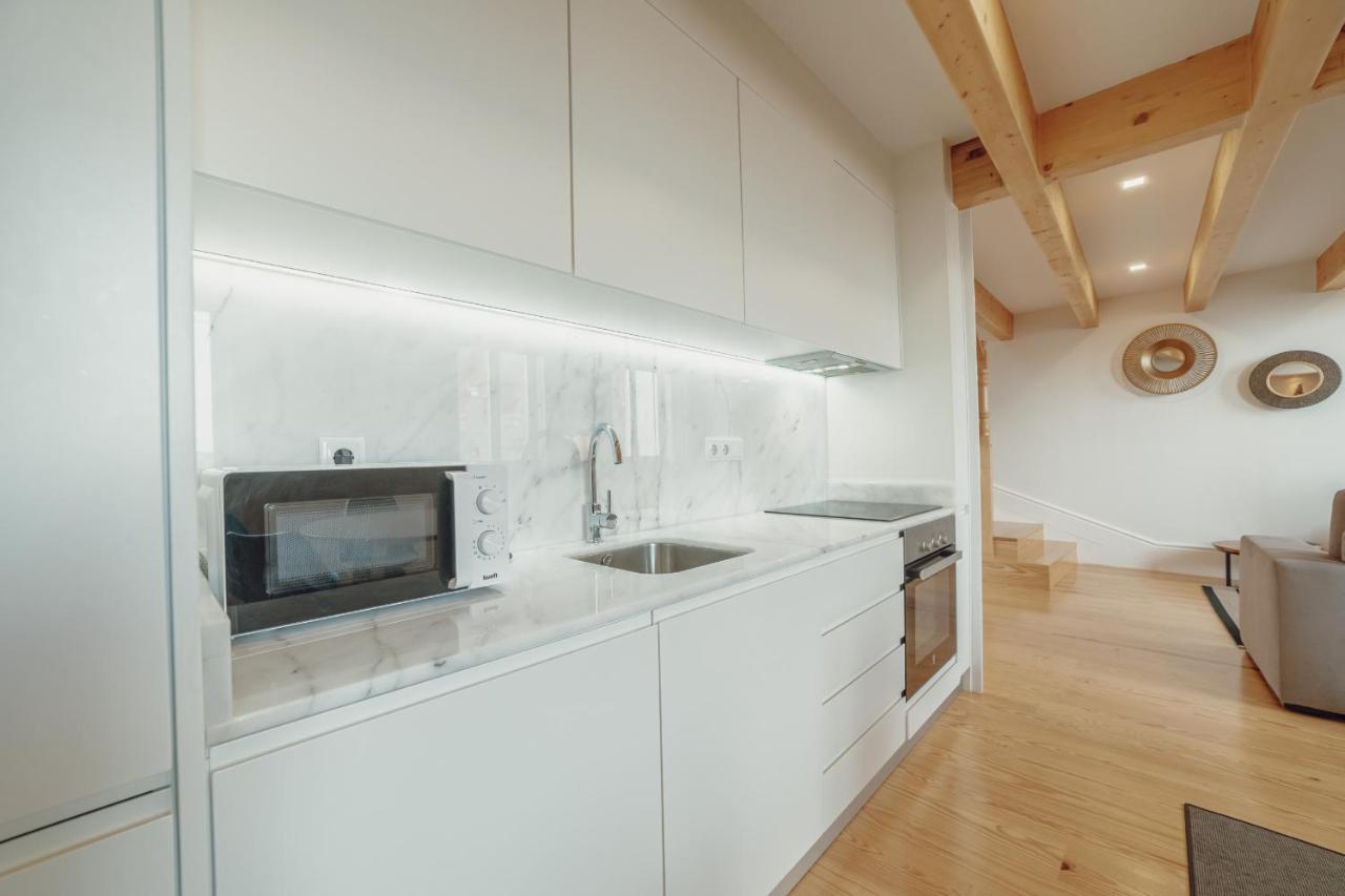 Downtown Clerigos Duplex With River View By Vacationy * Porto